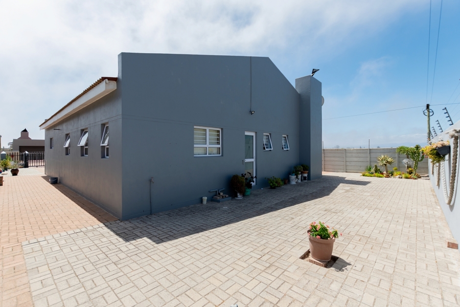 3 Bedroom Property for Sale in Laaiplek Western Cape